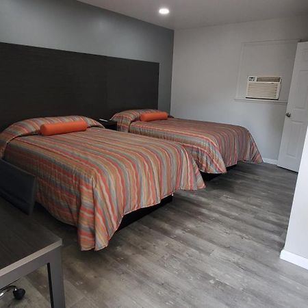 Villa Rosa Motel Painesville Экстерьер фото